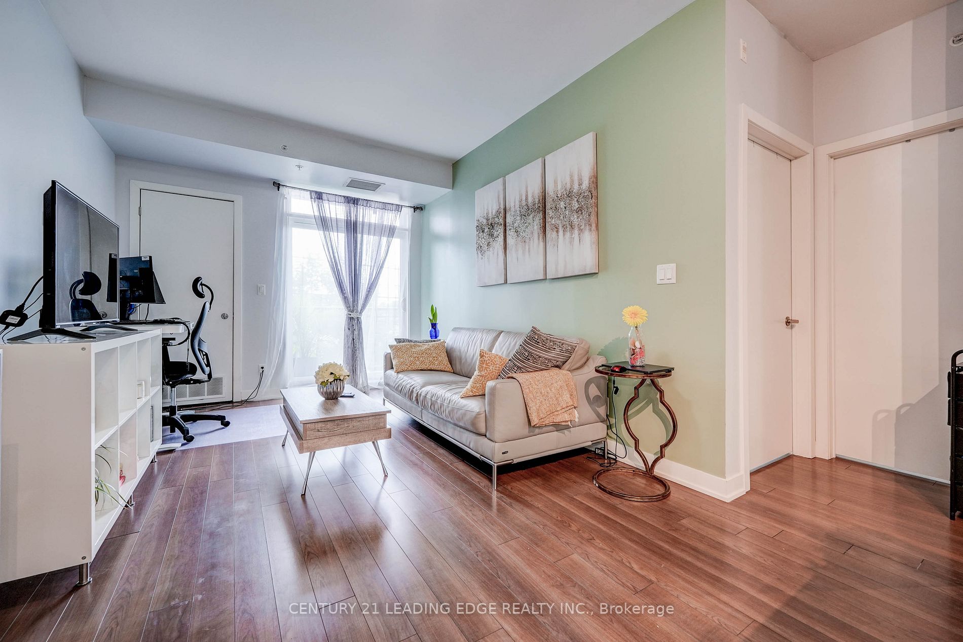 3560 St. Clair Ave E, #212