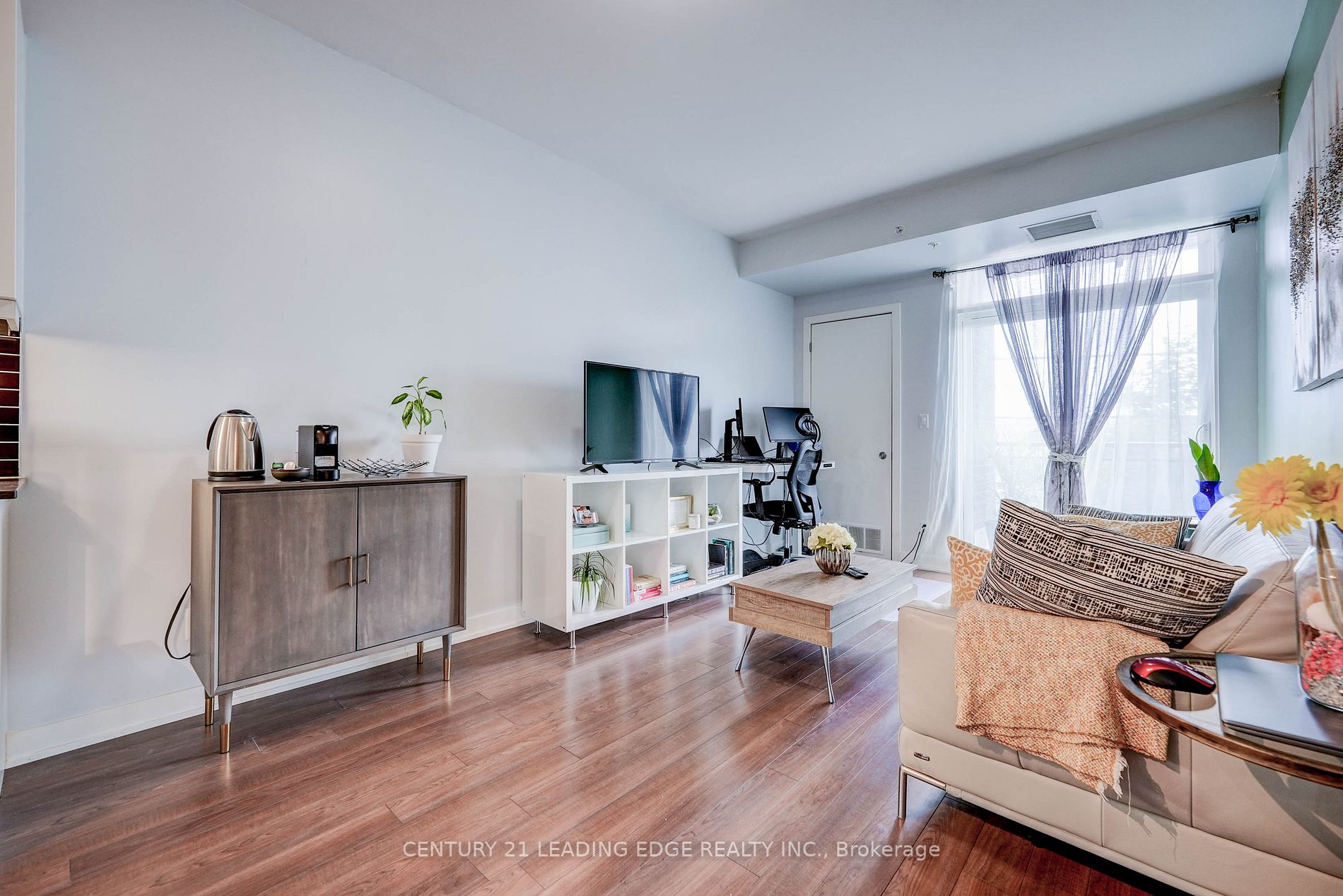 3560 St. Clair Ave E, #212