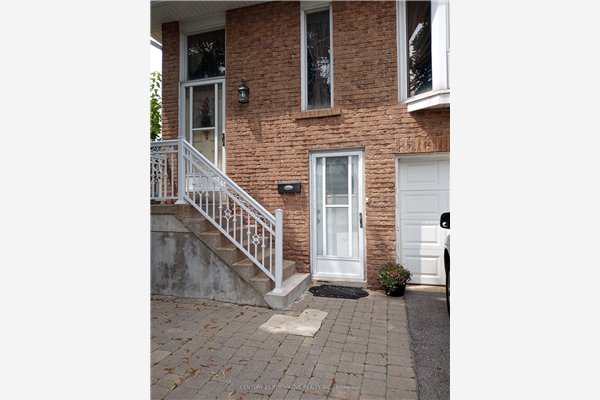 1903 Rosefield Rd, Pickering