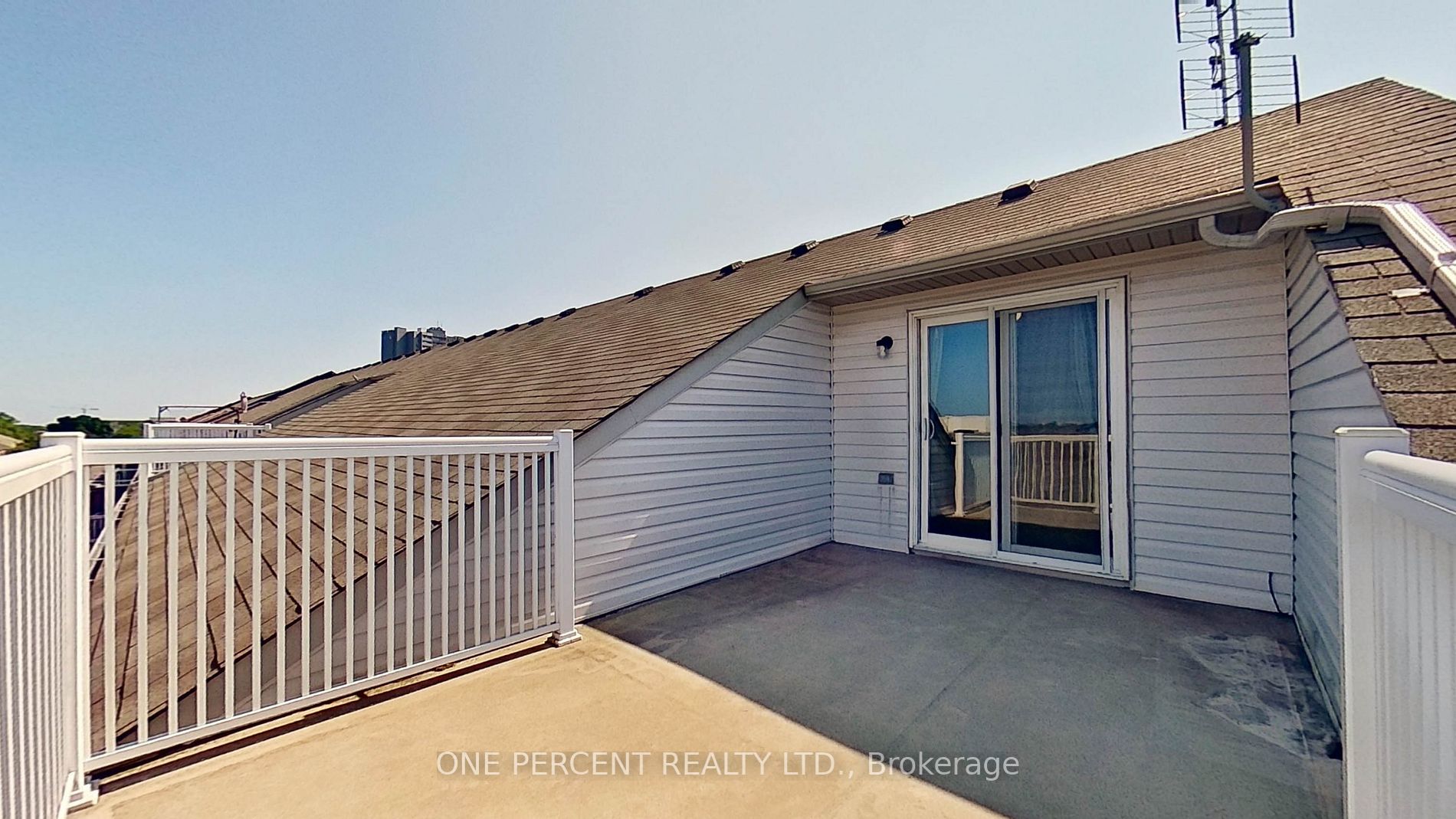 655D Warden Avenue, #72