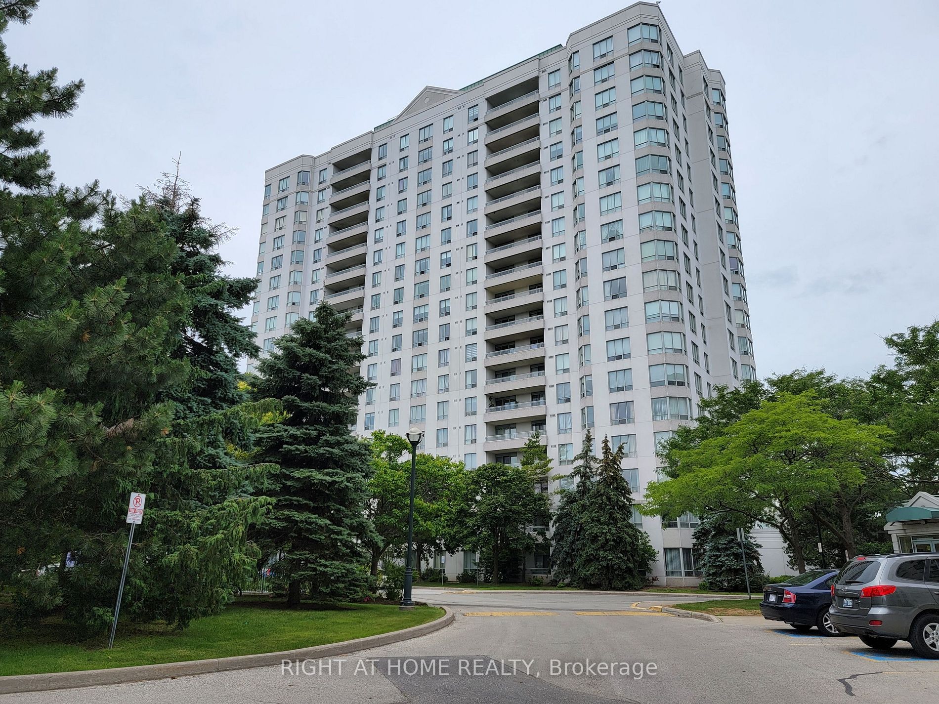 5001 Finch Ave E, #705