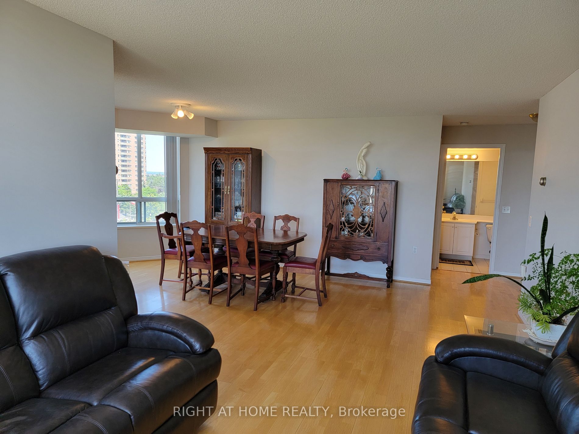 5001 Finch Ave E, #705
