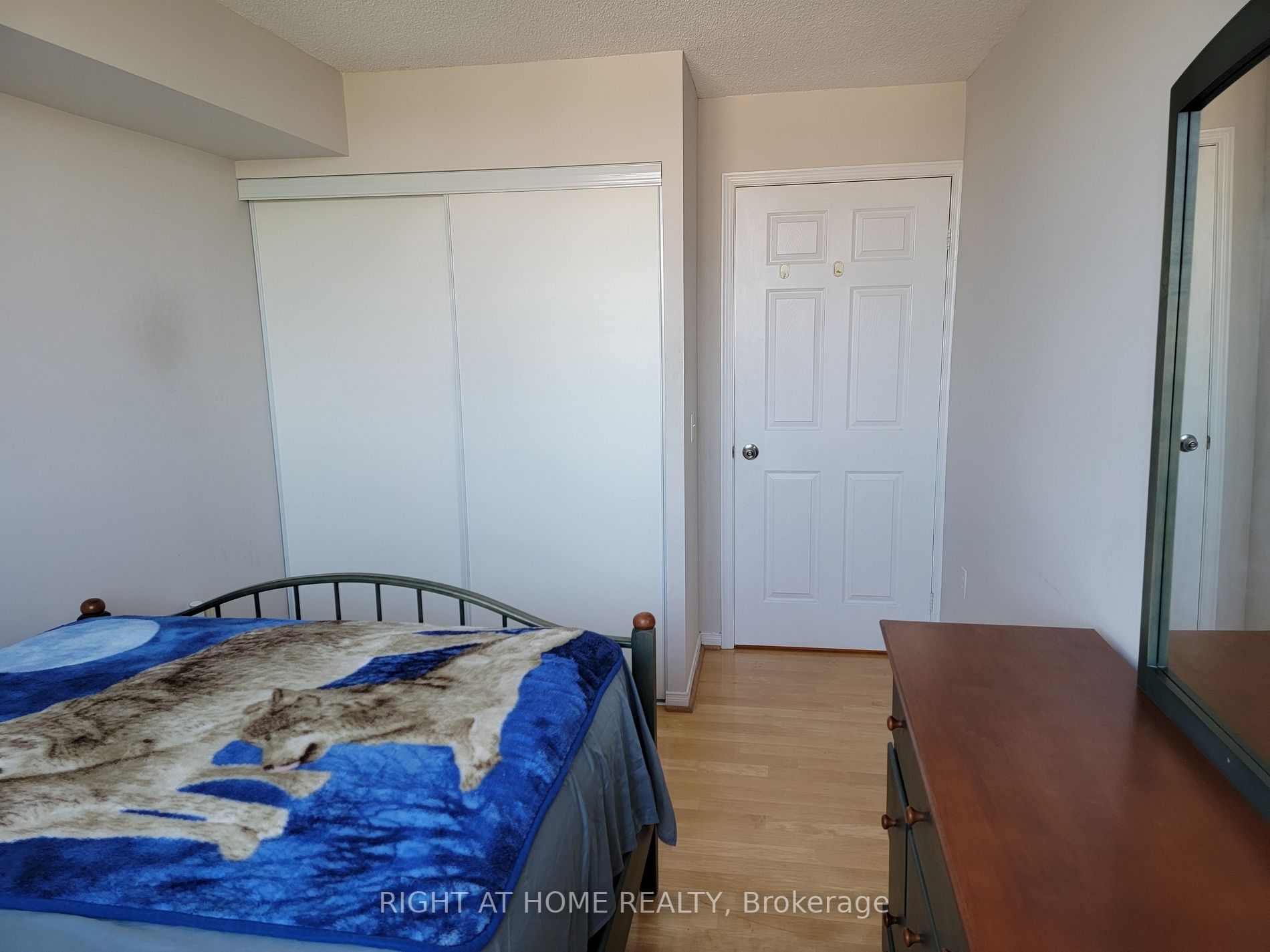 5001 Finch Ave E, #705