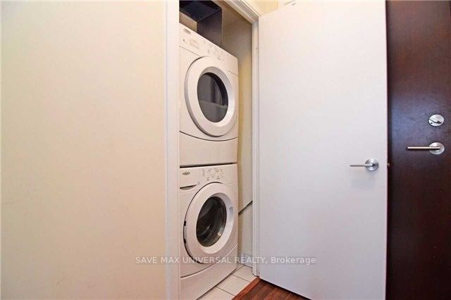 151 Village Green Sq, #Ph09