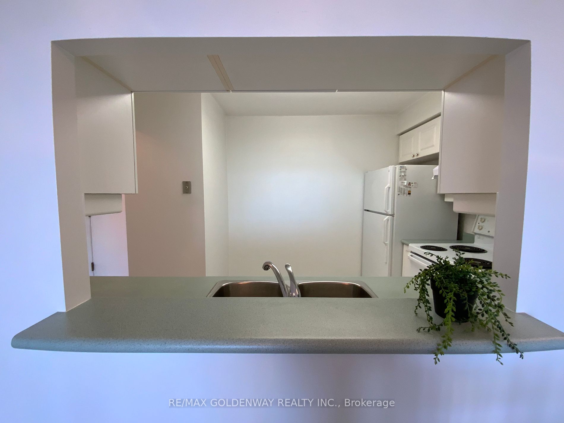 68 Corporate Dr, #3329