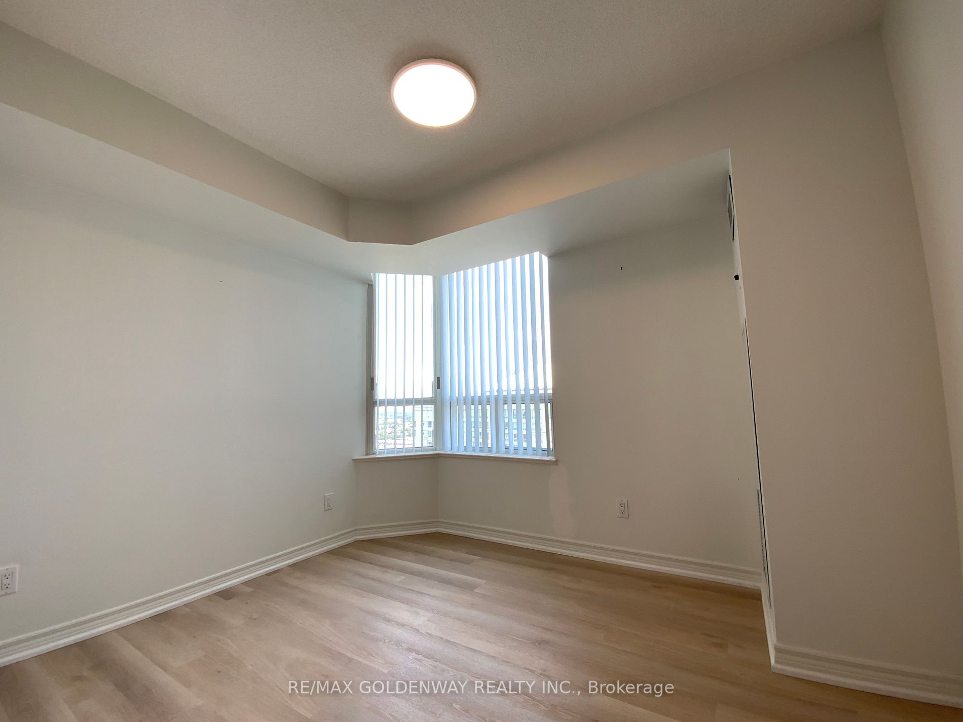 68 Corporate Dr, #3329