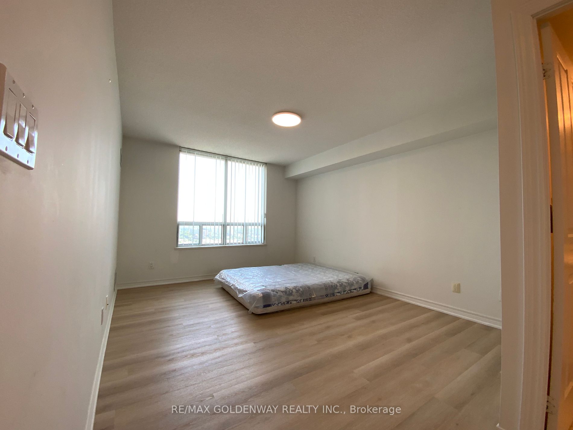 68 Corporate Dr, #3329
