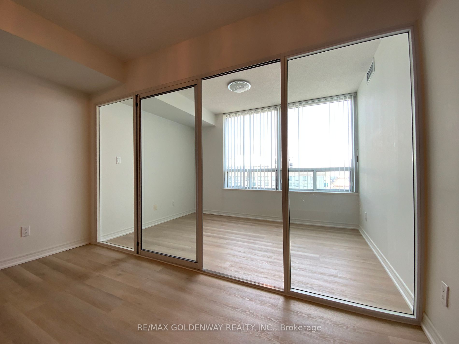 68 Corporate Dr, #3329
