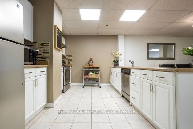 5800 Sheppard Ave E, #15