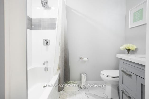 5800 Sheppard Ave E, #15