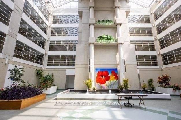 5800 Sheppard Ave E, #15