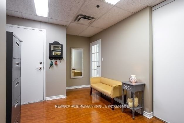 5800 Sheppard Ave E, #15