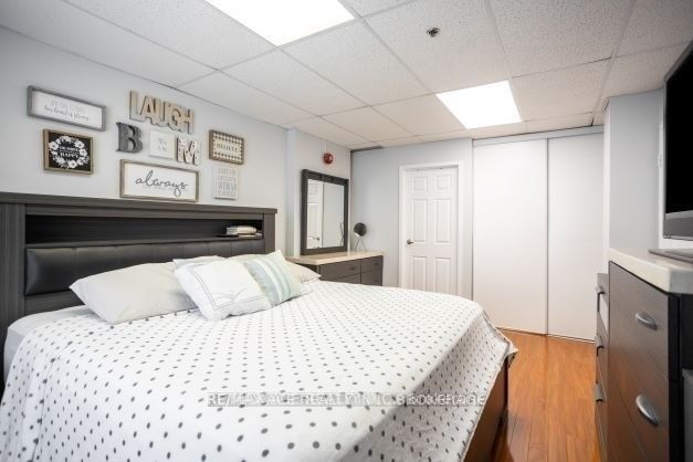 5800 Sheppard Ave E, #15