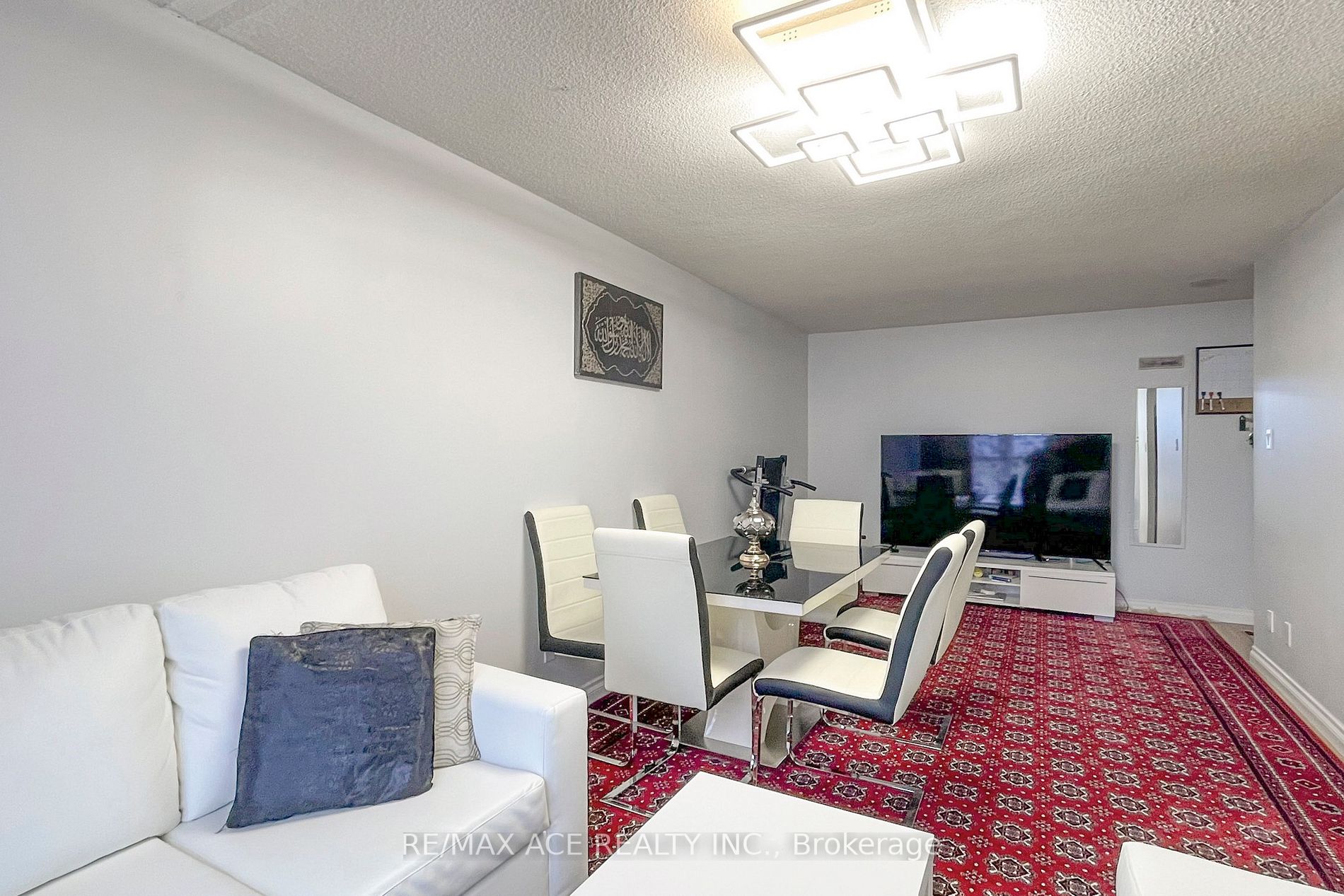 330 Mccowan Rd, #1008