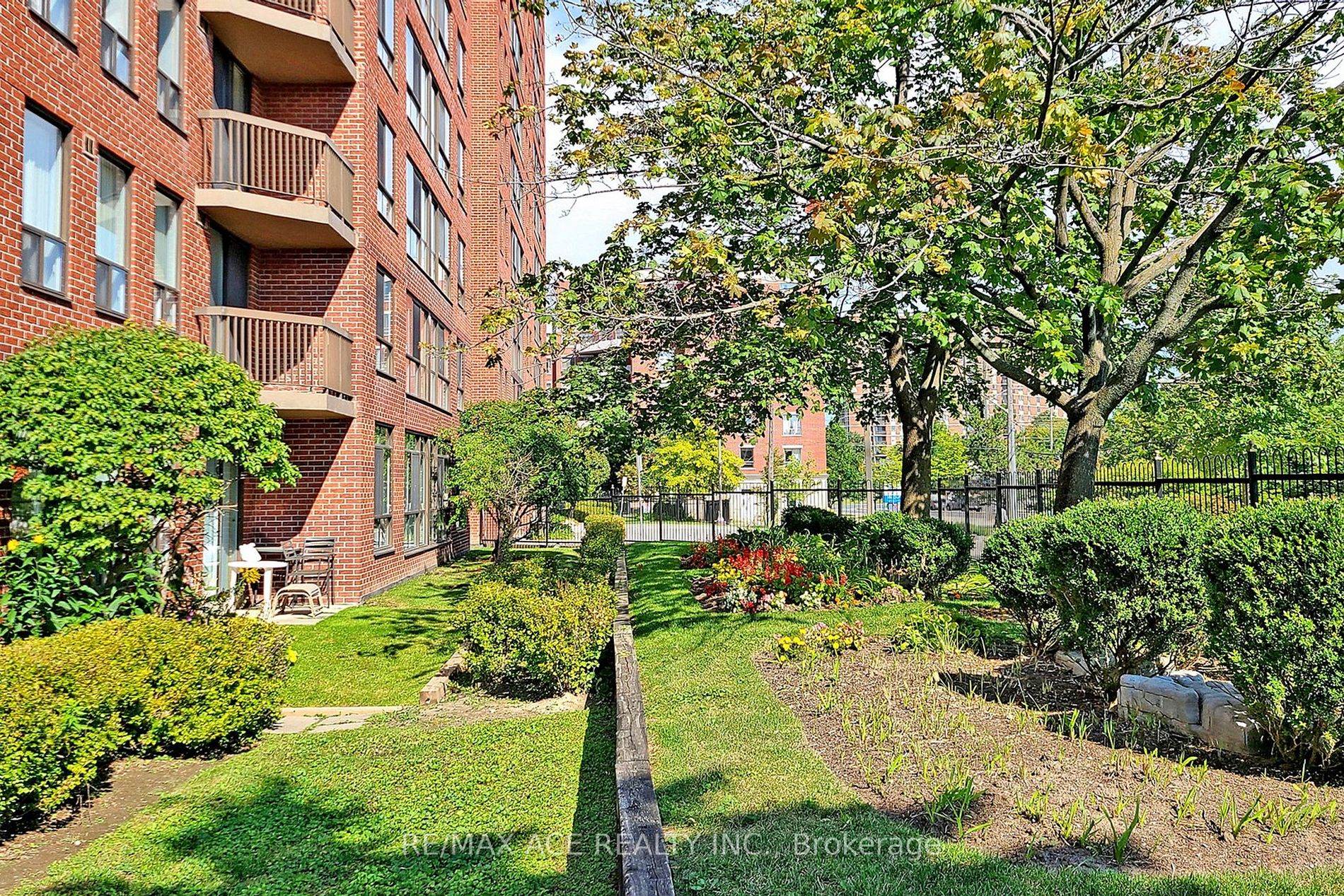 330 Mccowan Rd, #1008