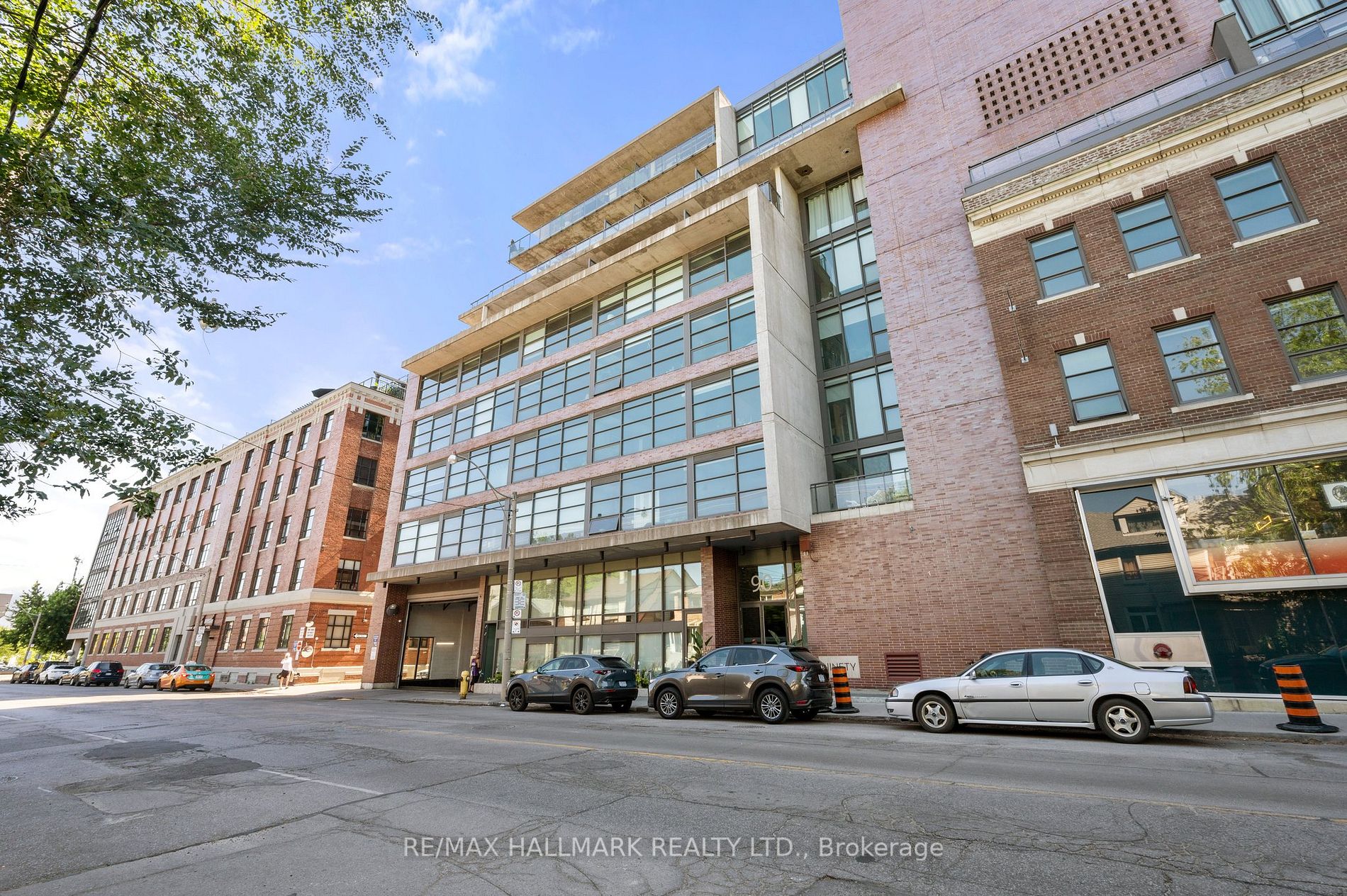 90 Broadview Ave, #526
