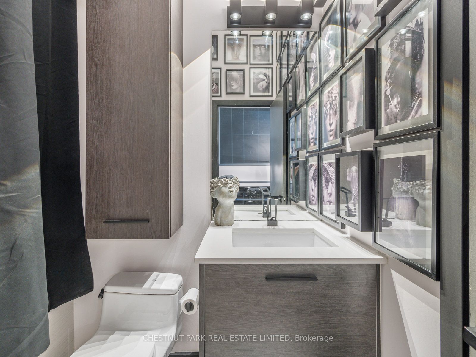 1852 Queen St E, #206