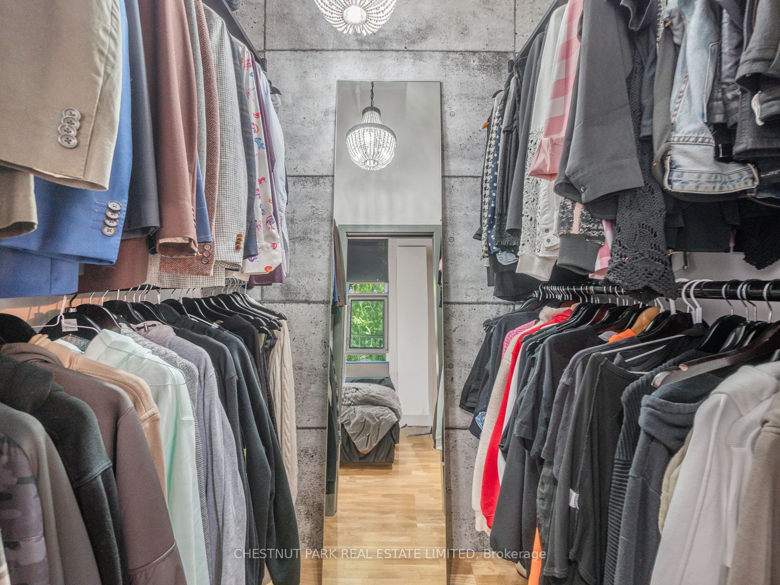 1852 Queen St E, #206