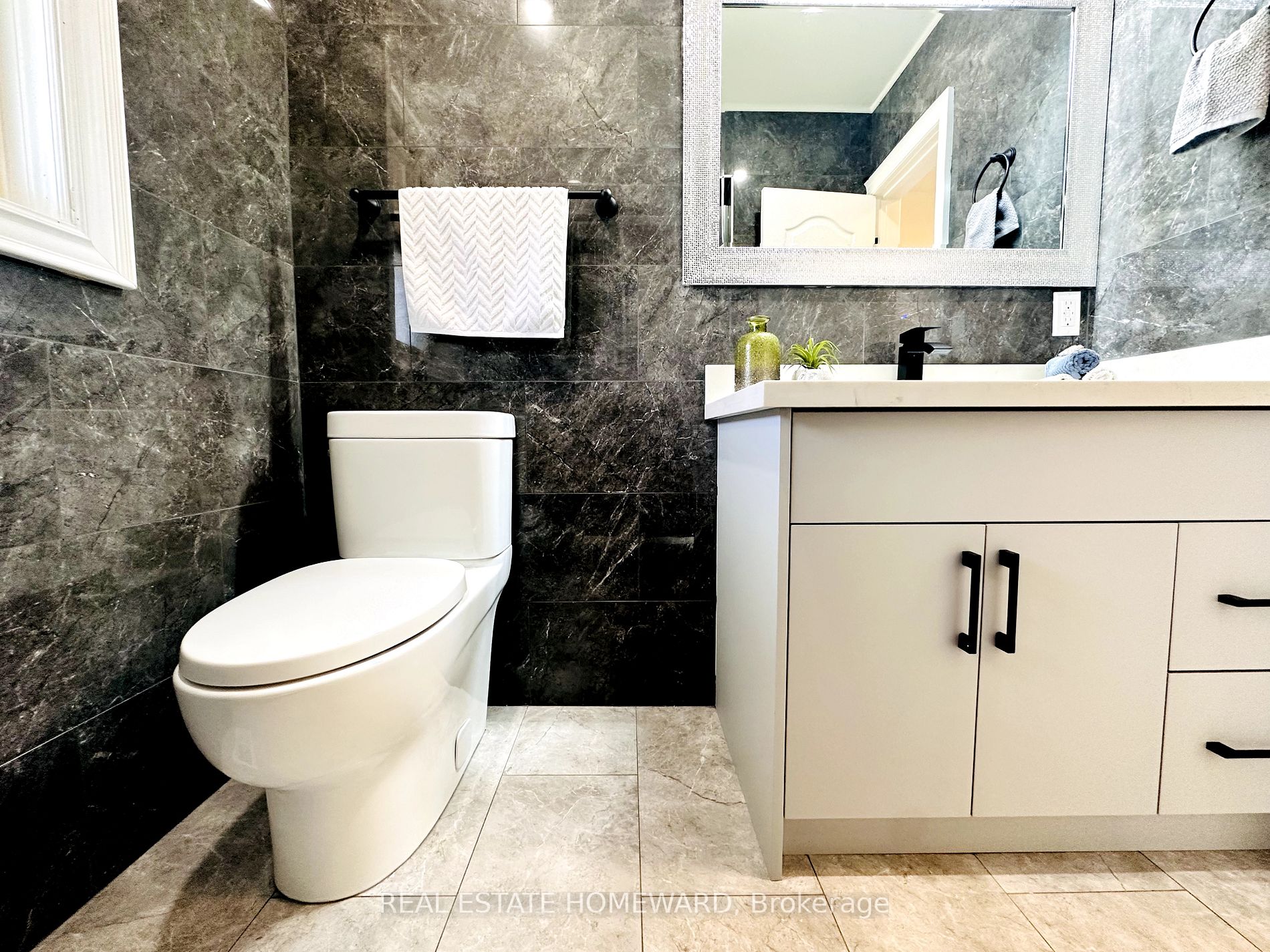 53 Miramar Cres