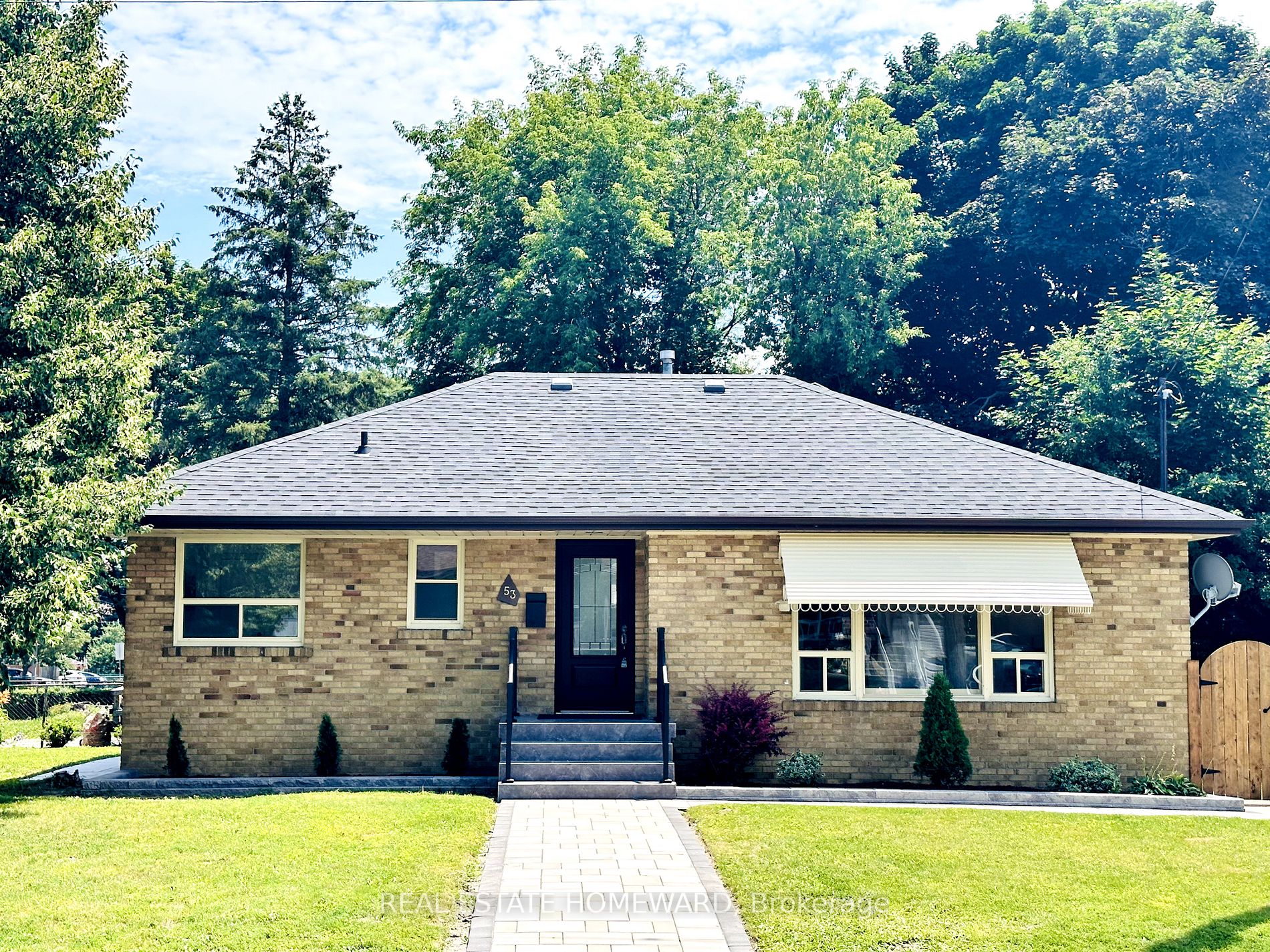 53 Miramar Cres