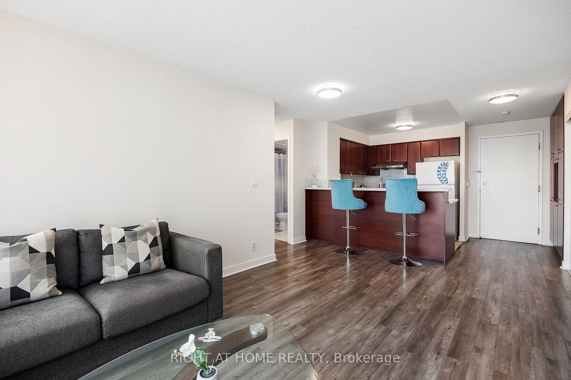 36 Lee Centre Dr, #2507