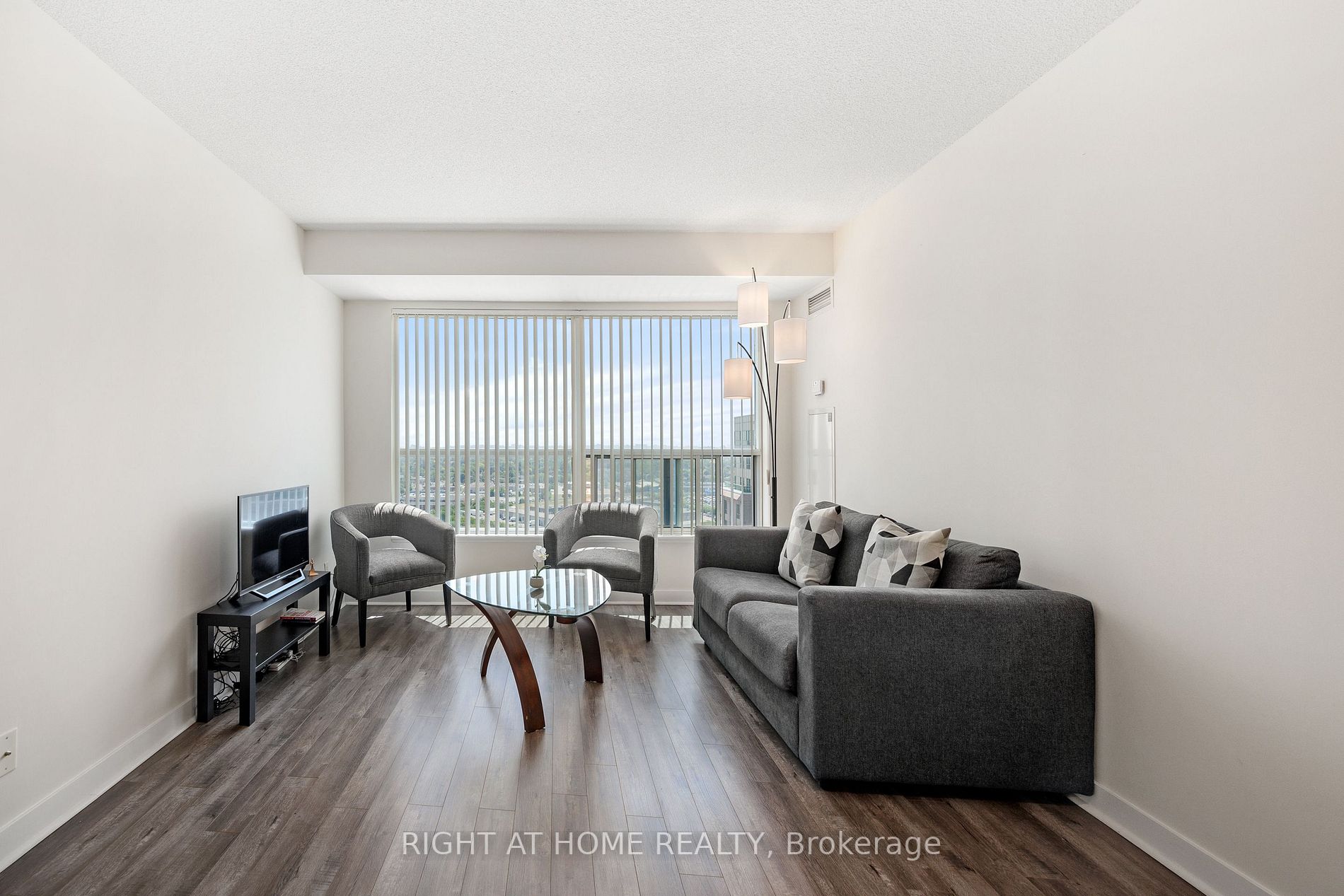 36 Lee Centre Dr, #2507