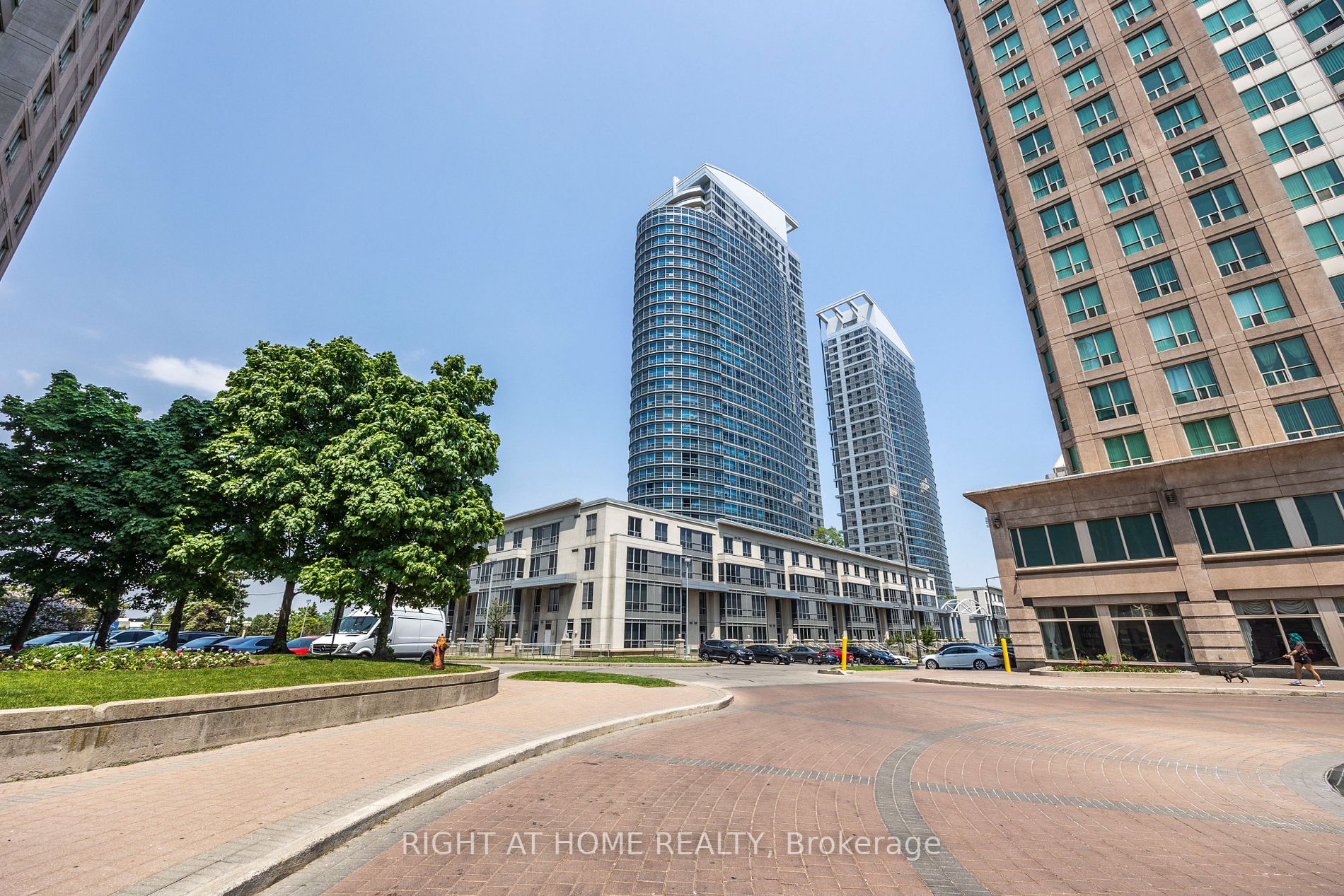 36 Lee Centre Dr, #2507