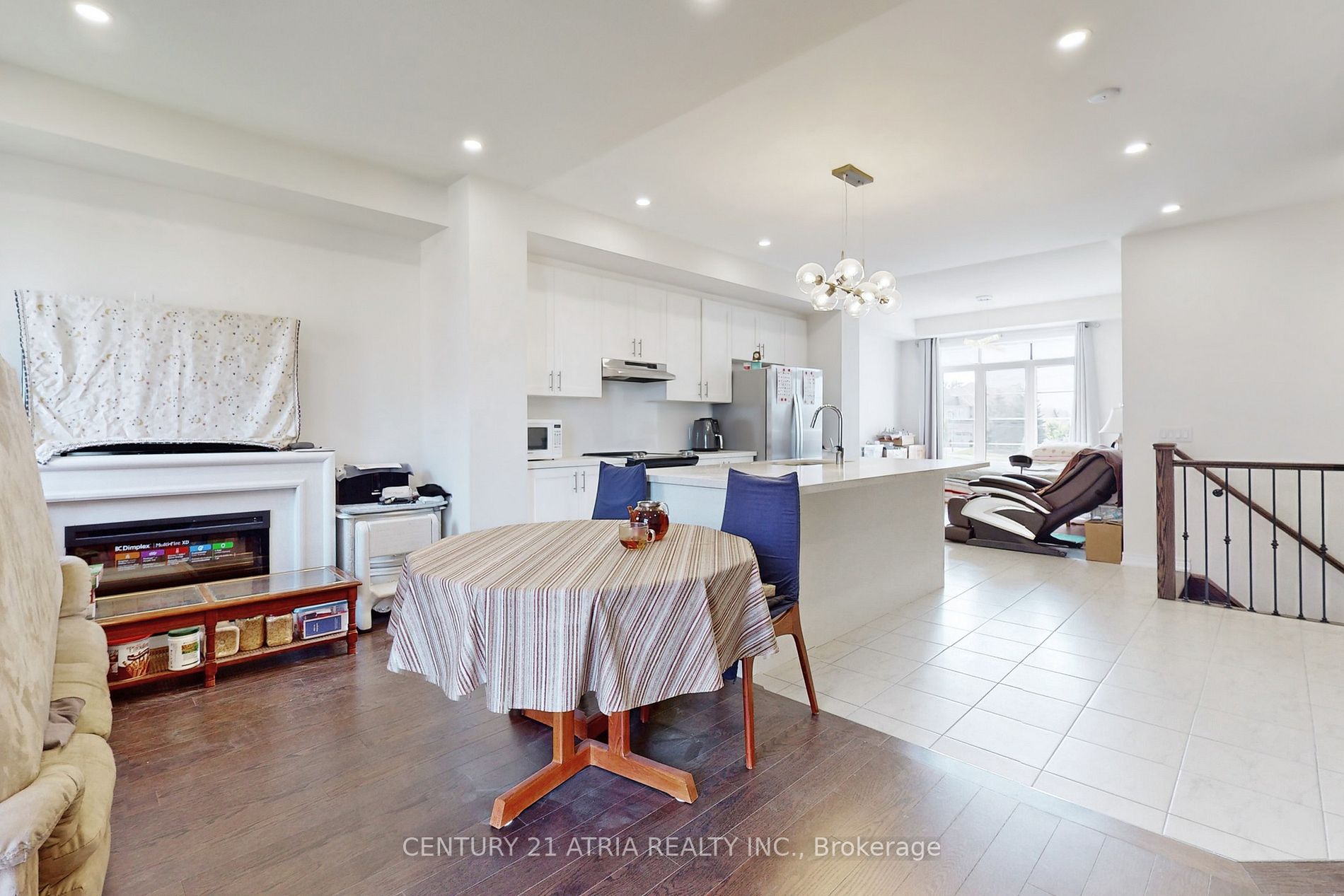 54 Elkington Cres