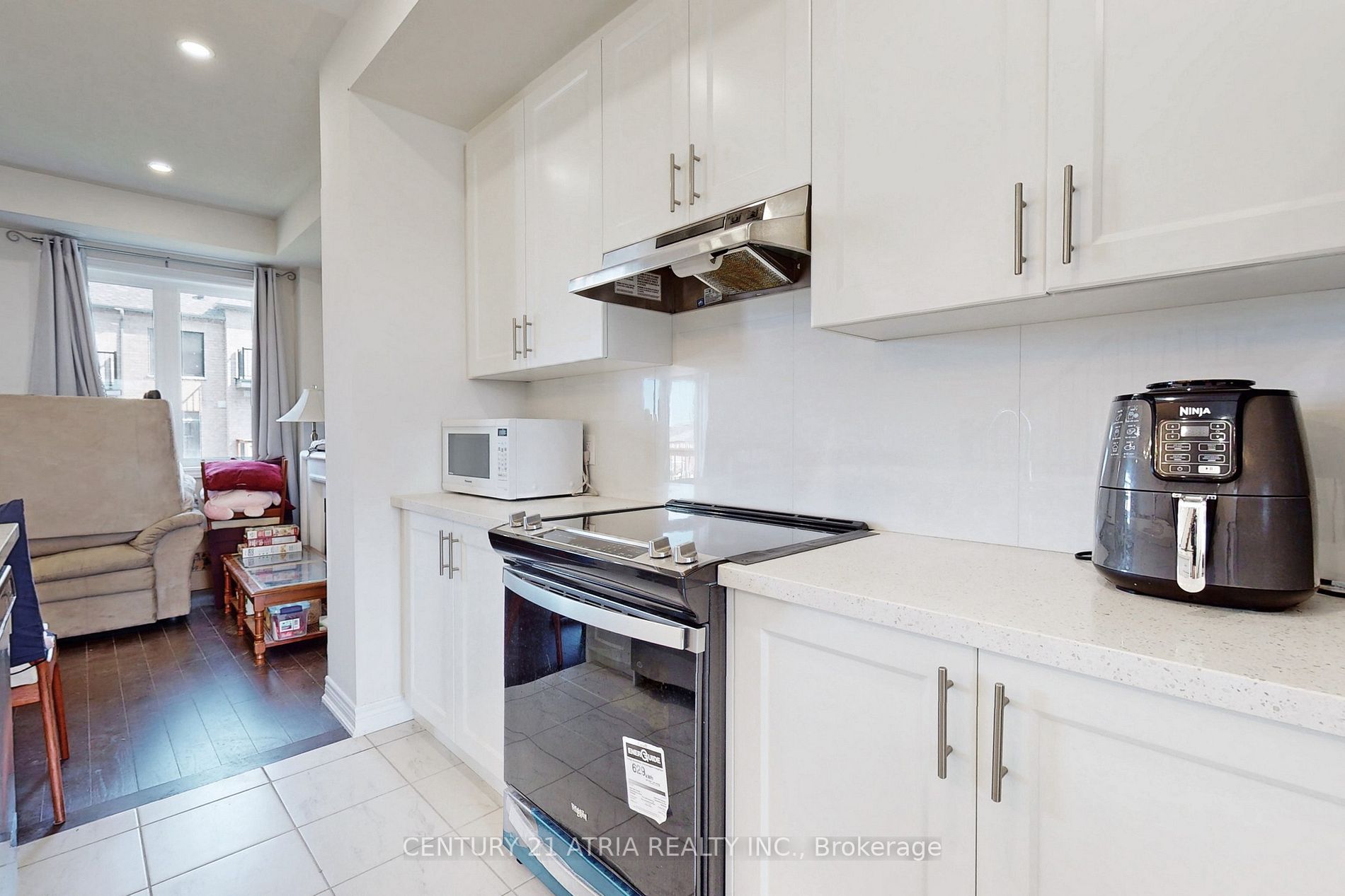 54 Elkington Cres