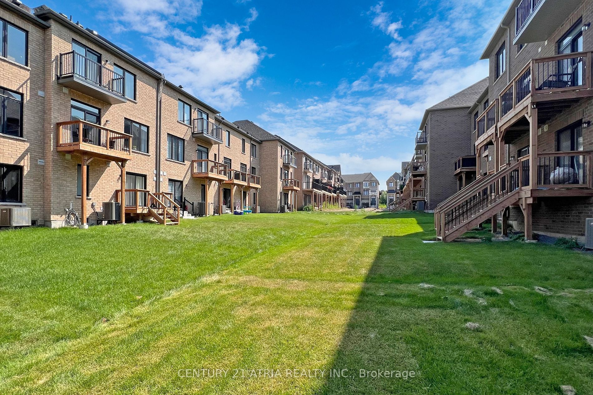 54 Elkington Cres