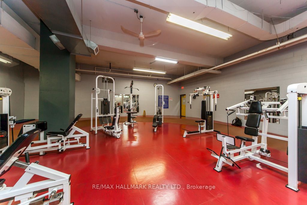 1 Massey Sq, #418