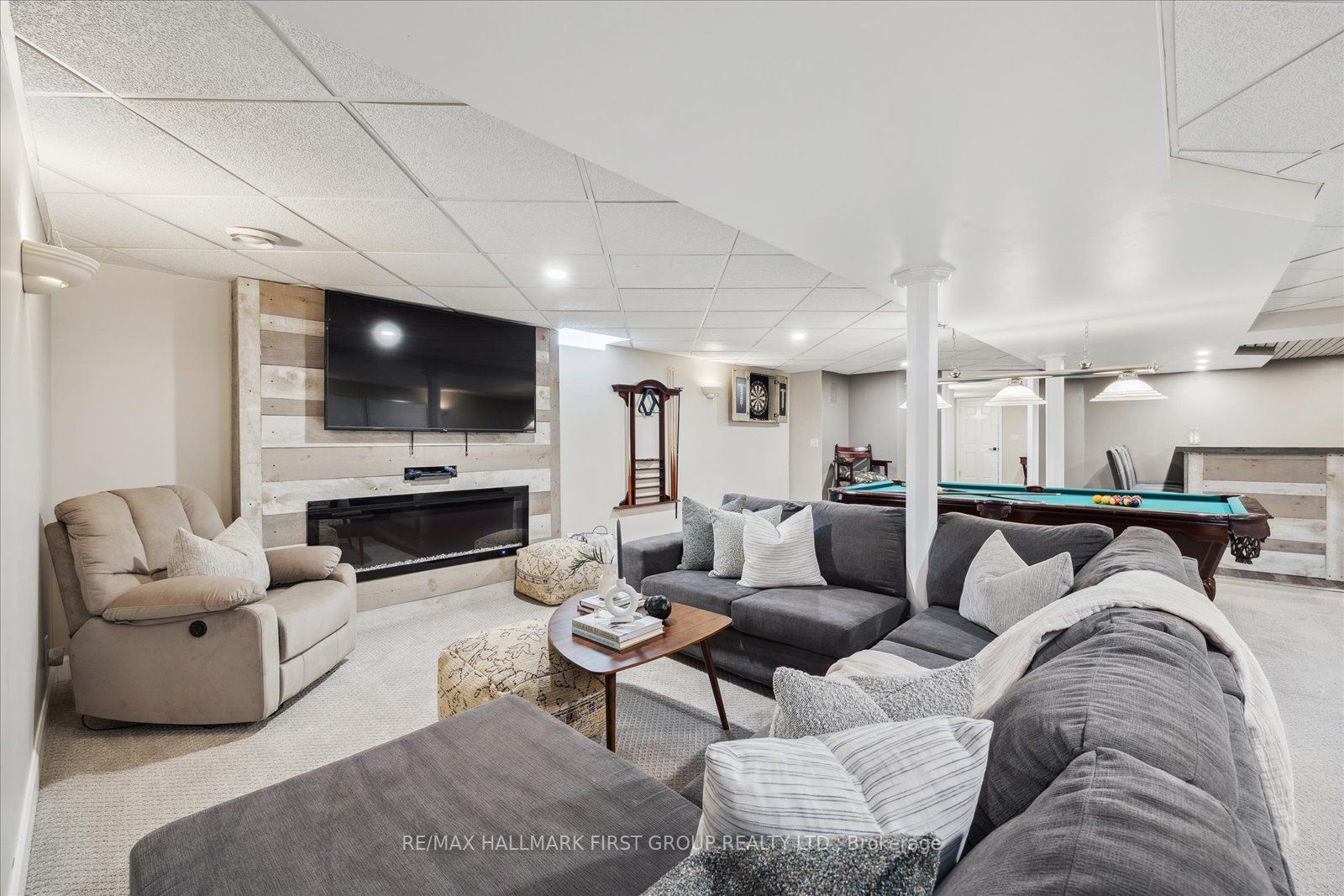 21 Hogan Cres