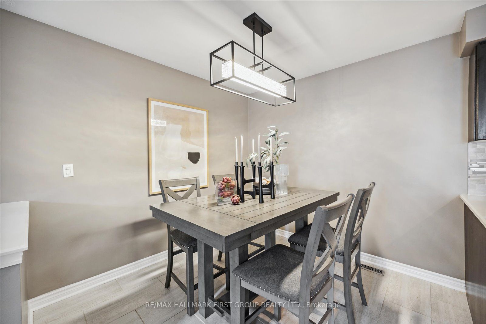 21 Hogan Cres