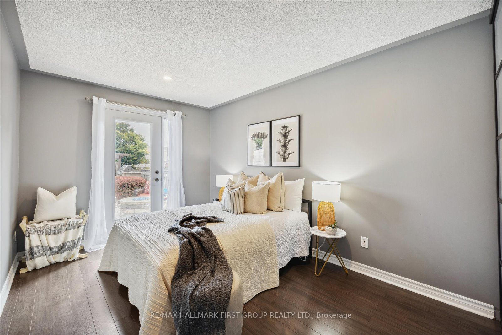 21 Hogan Cres