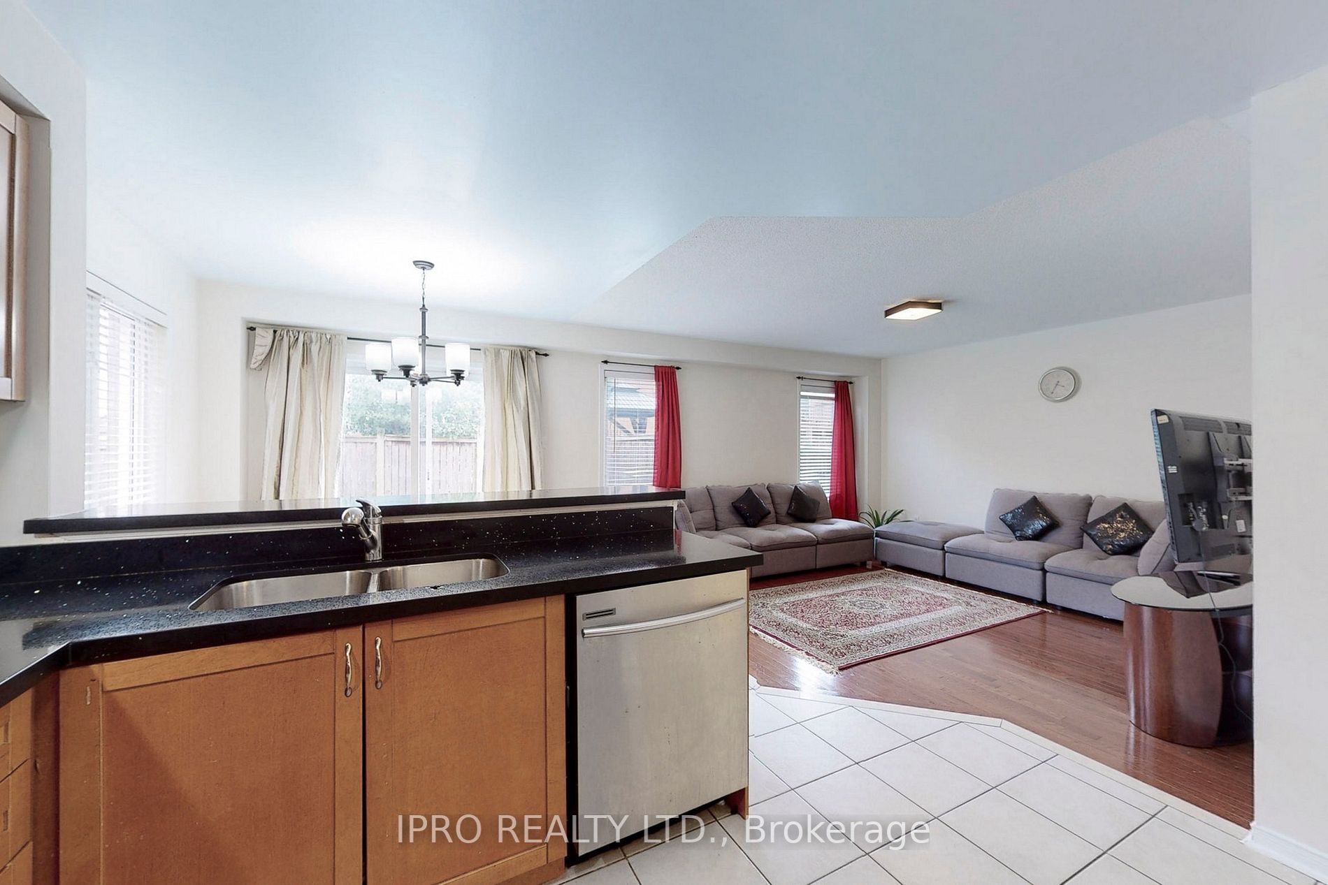 19 Thackery Dr