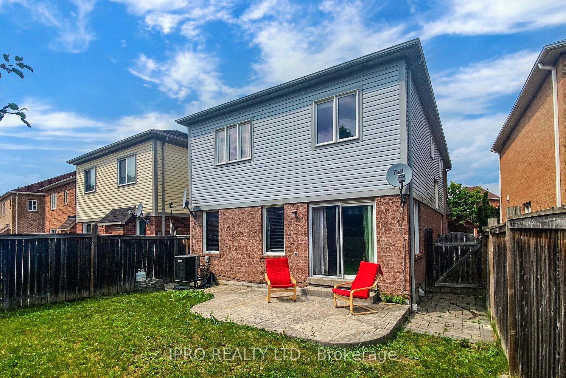 19 Thackery Dr