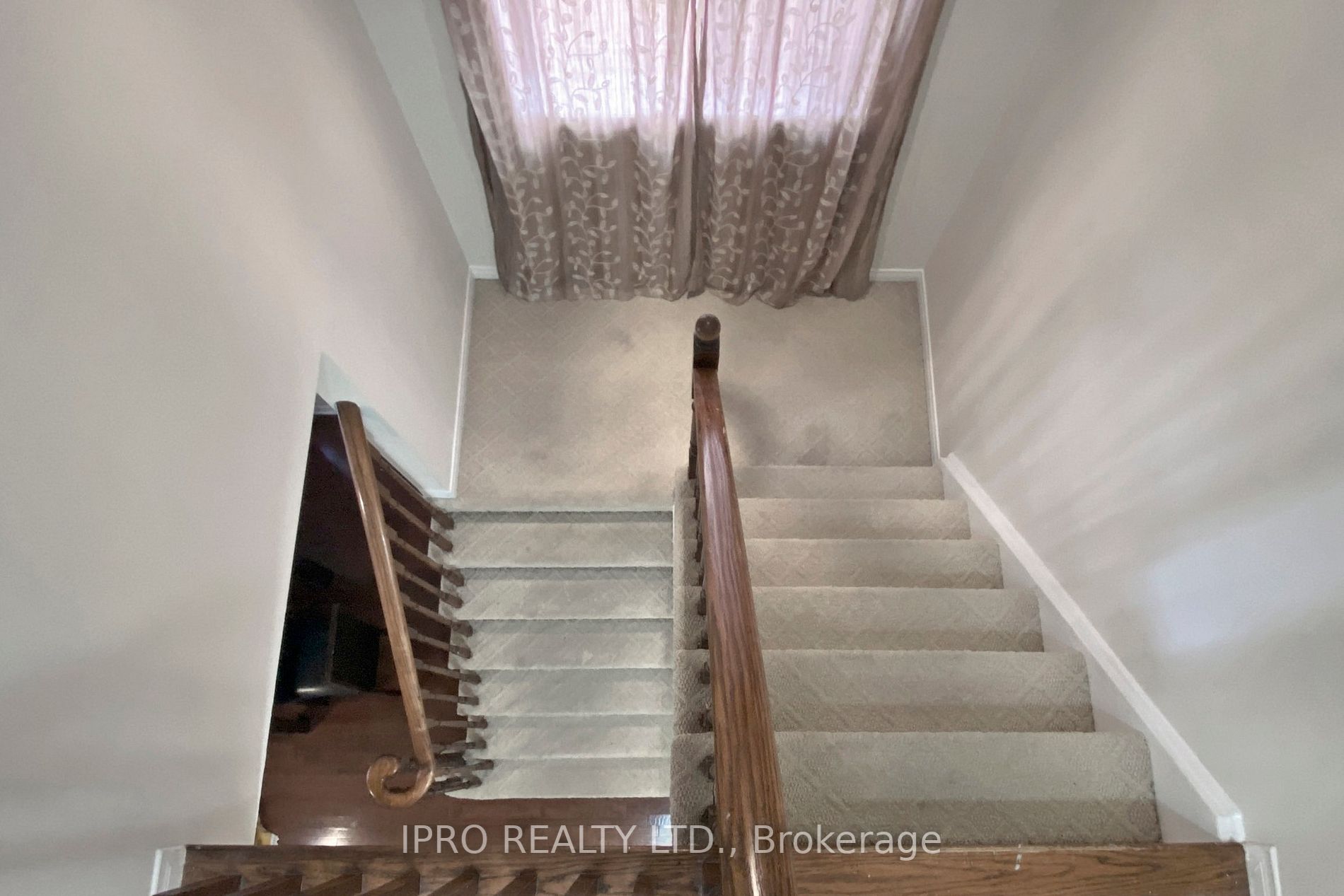 19 Thackery Dr