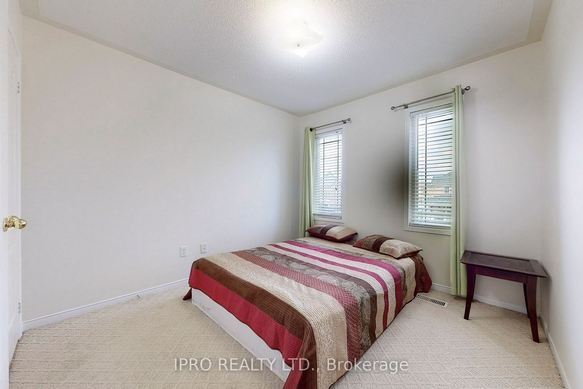 19 Thackery Dr