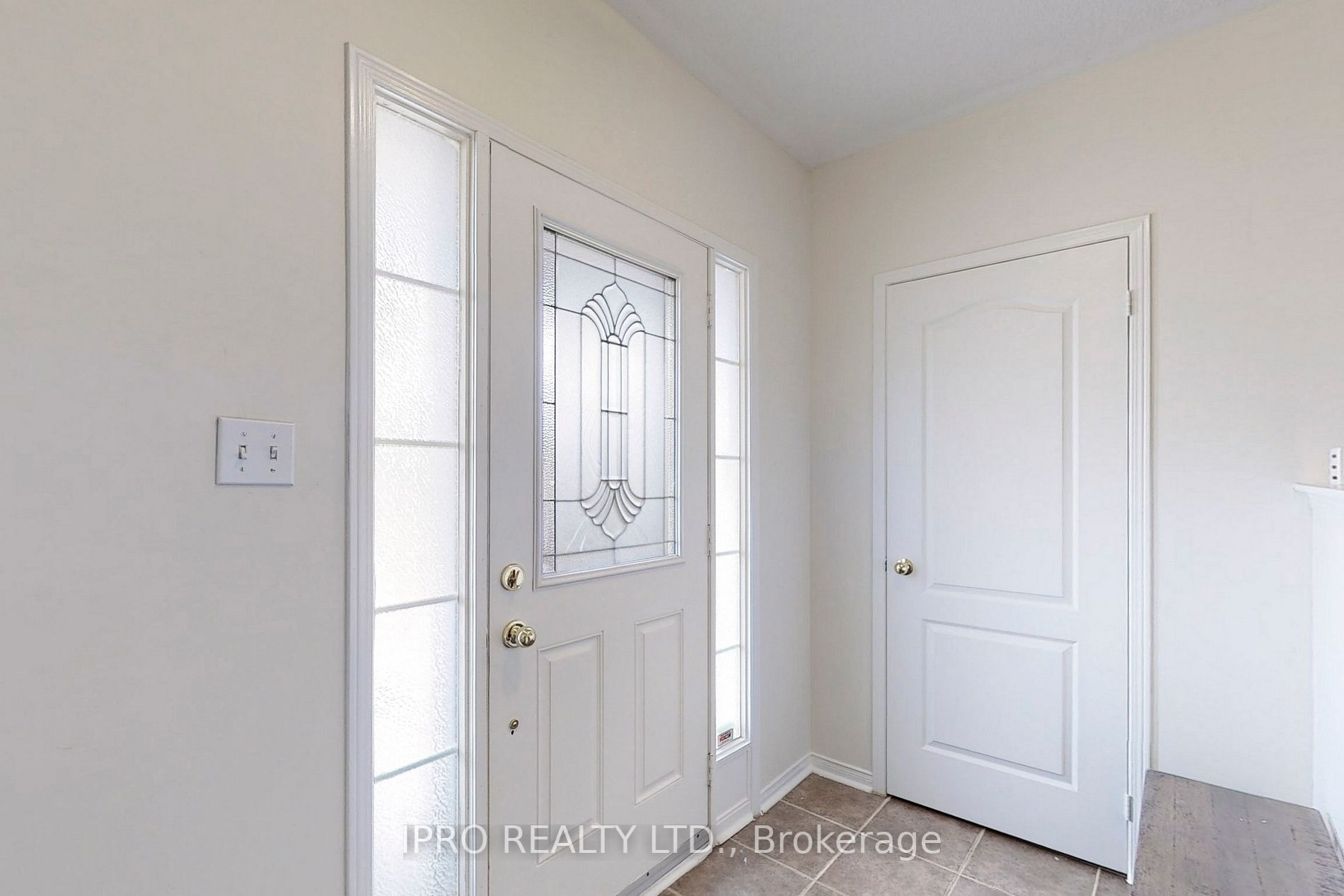 19 Thackery Dr