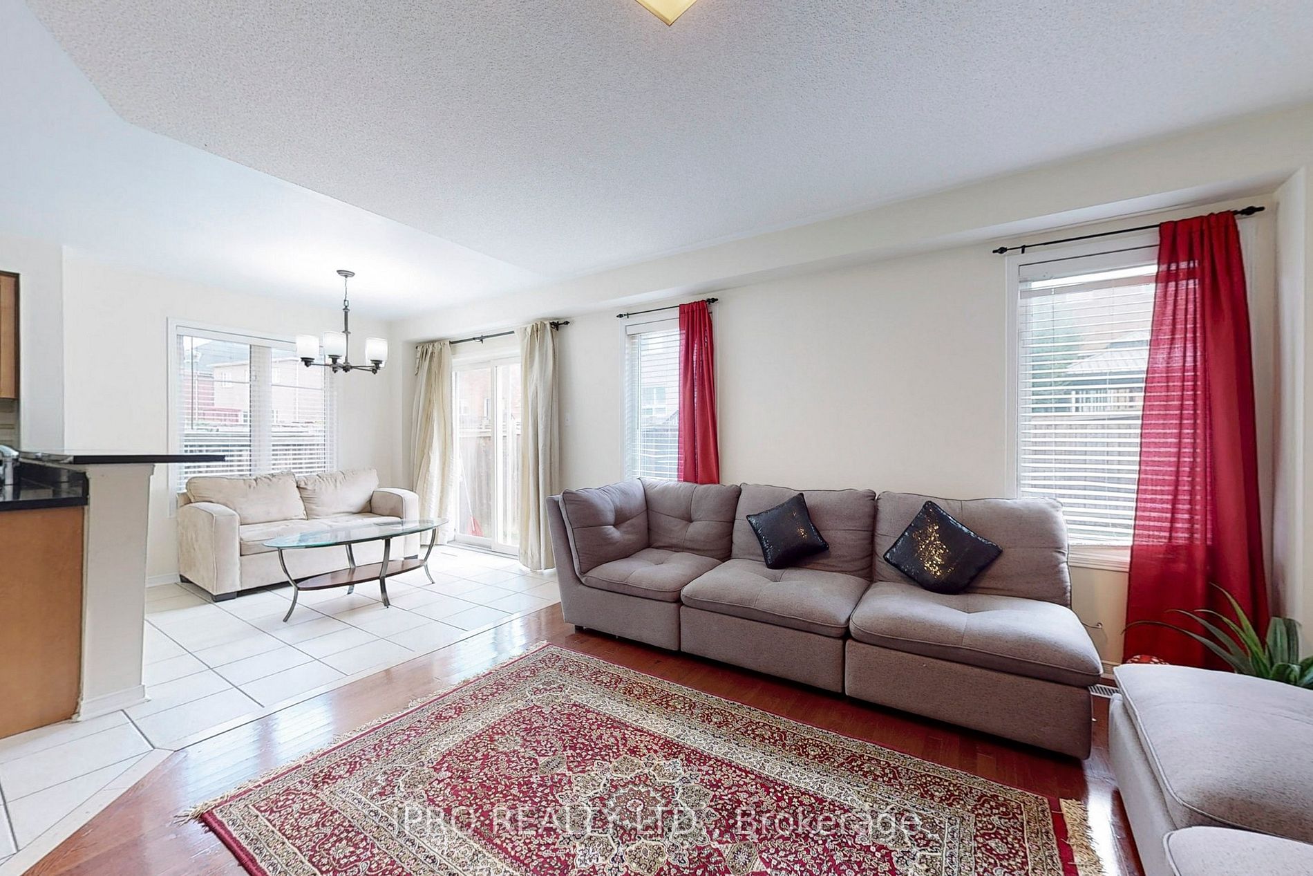 19 Thackery Dr