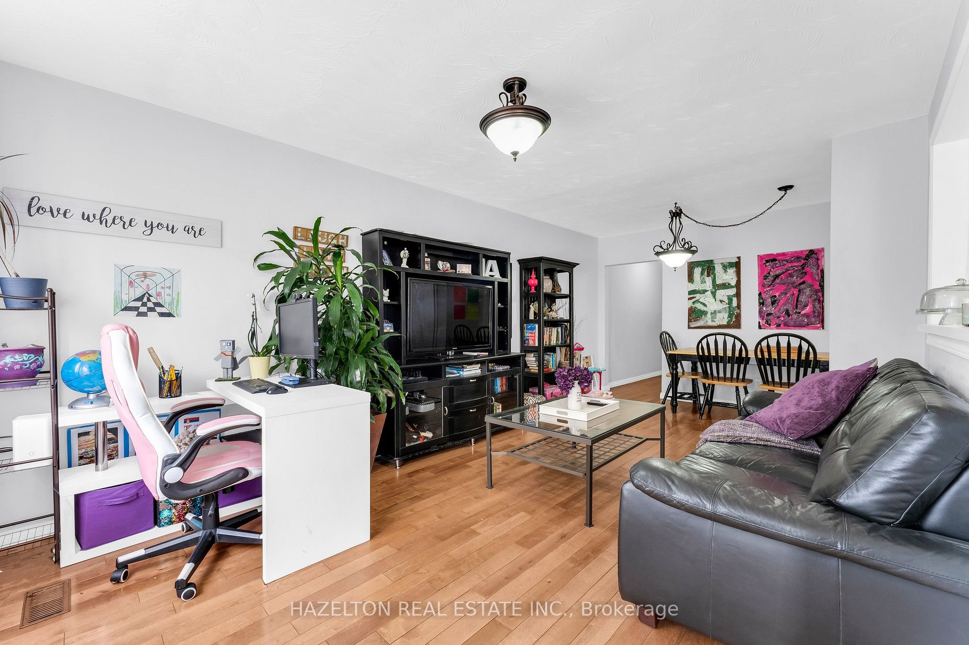 572 Montcalm Ave