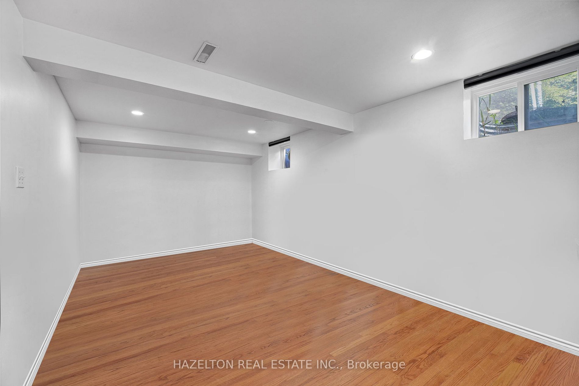 572 Montcalm Ave