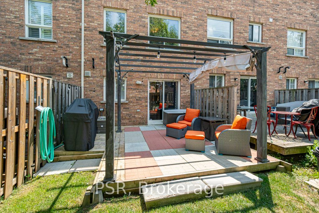 71 Huxtable Lane