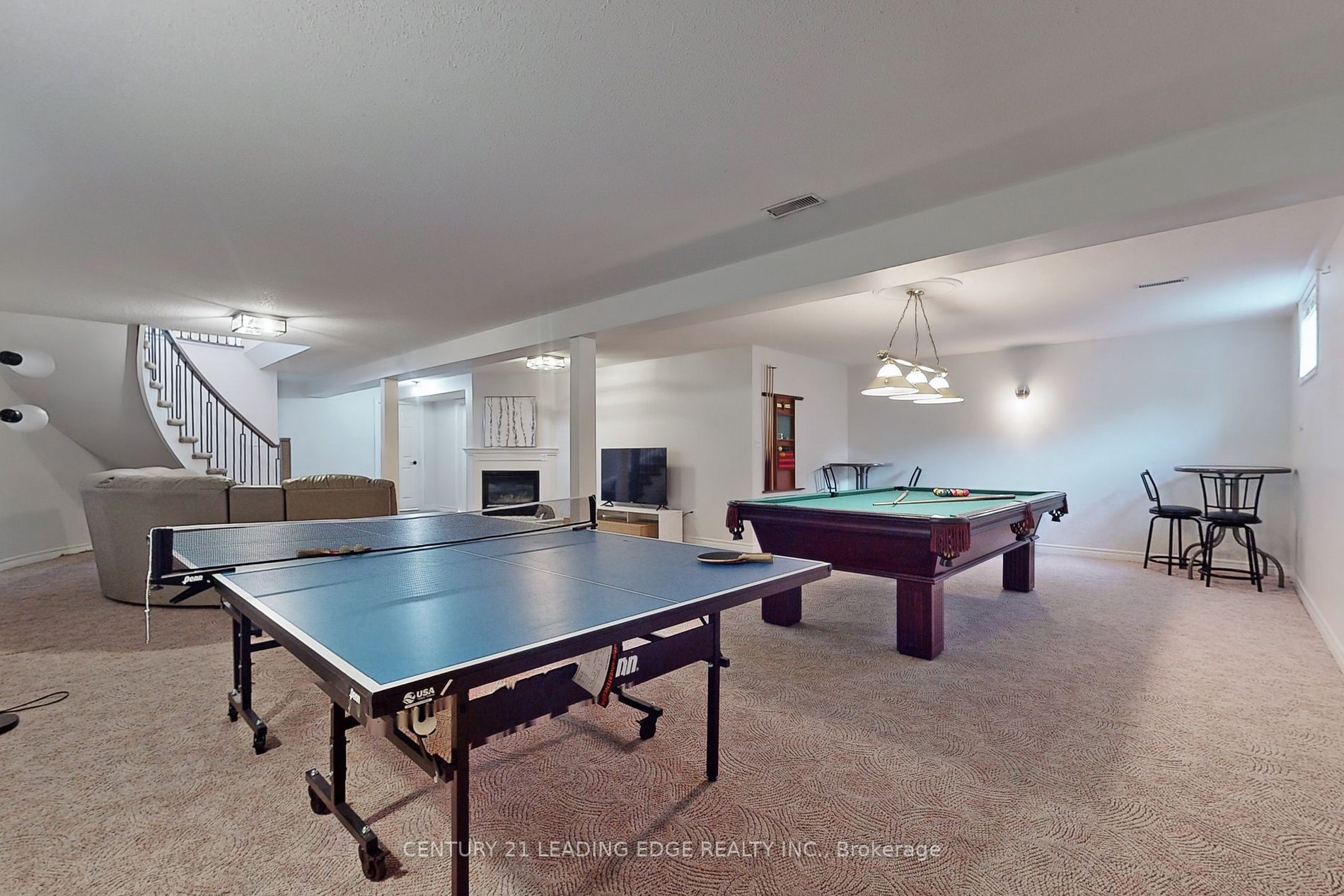 207 Aldred Dr