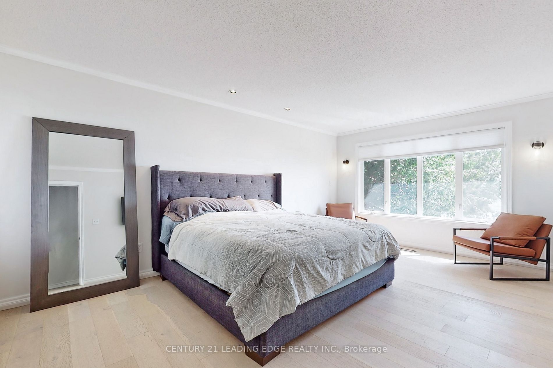 207 Aldred Dr