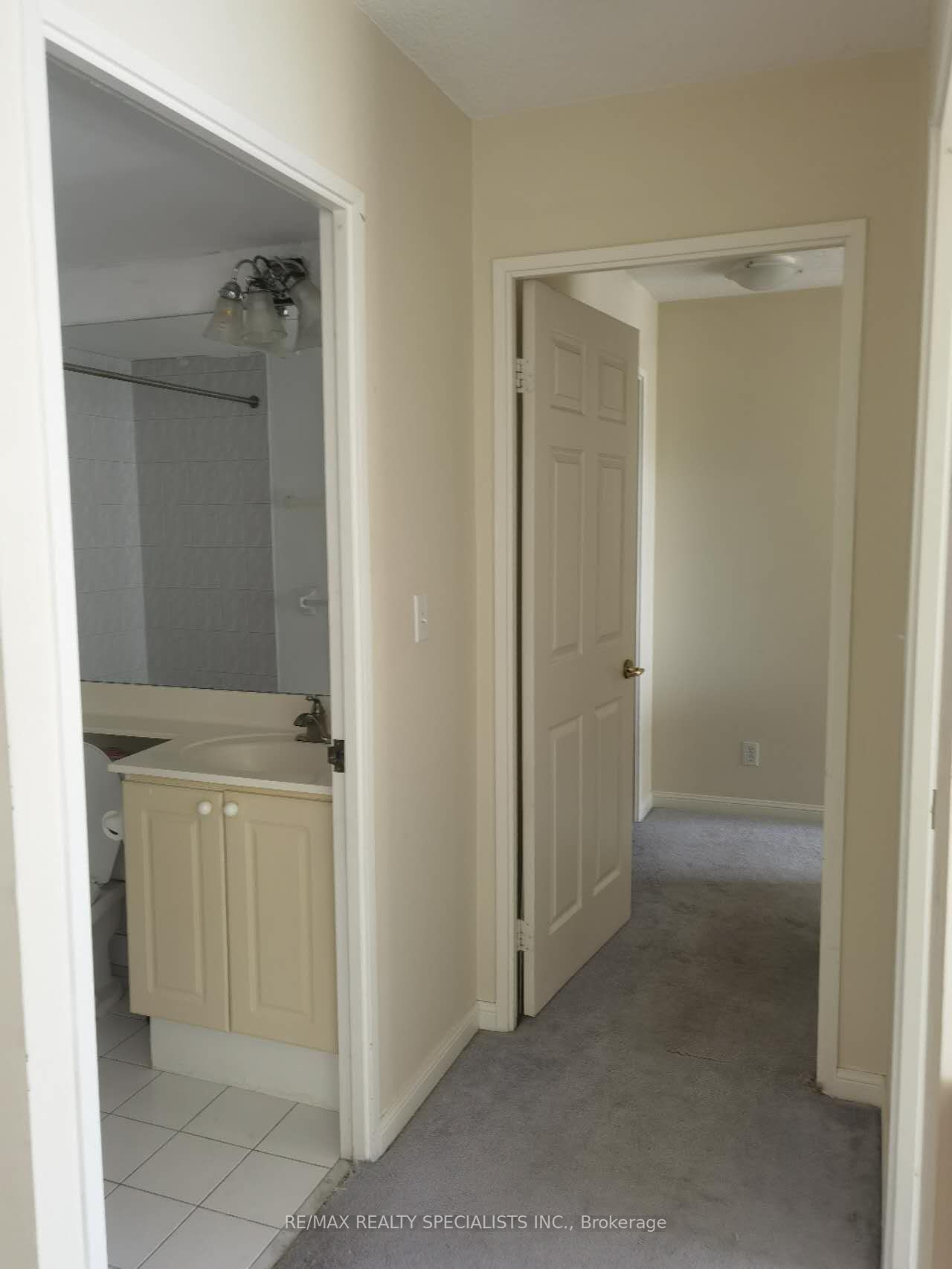 18 Lee Centre Dr, #2110