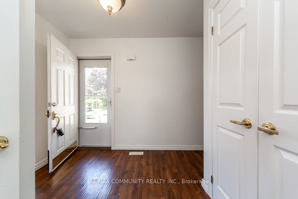 74 Fernbank Place