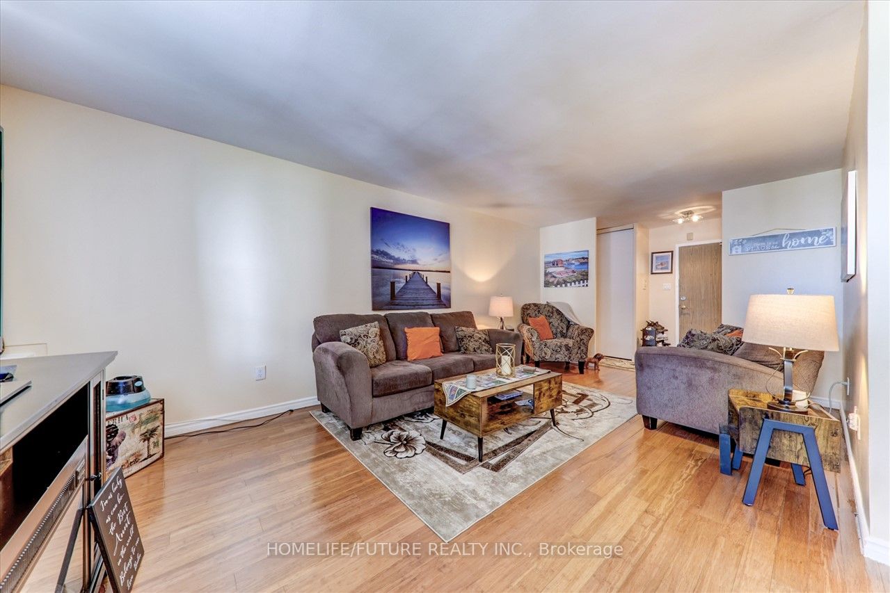 3420 Eglinton Ave E, #608