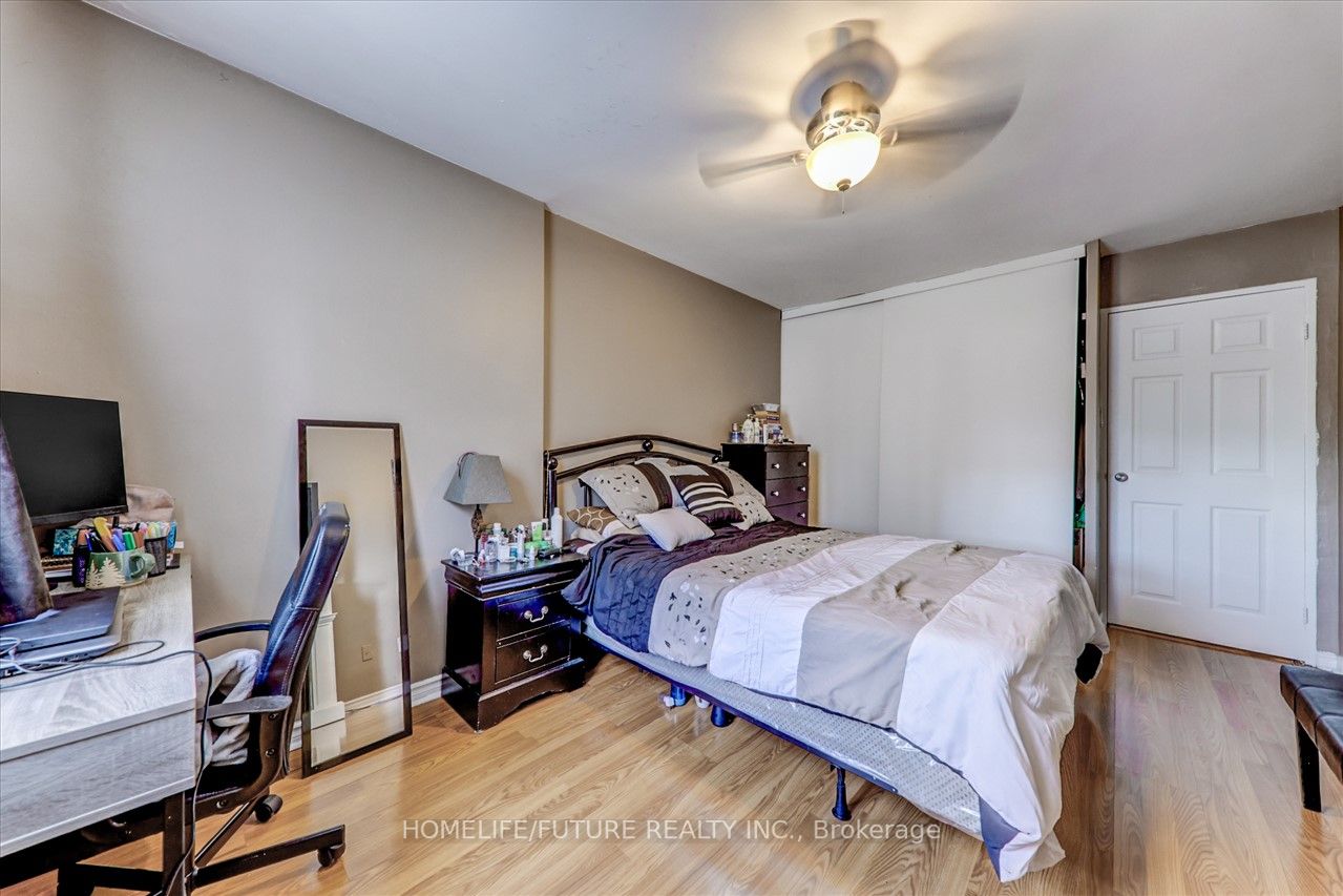 3420 Eglinton Ave E, #608