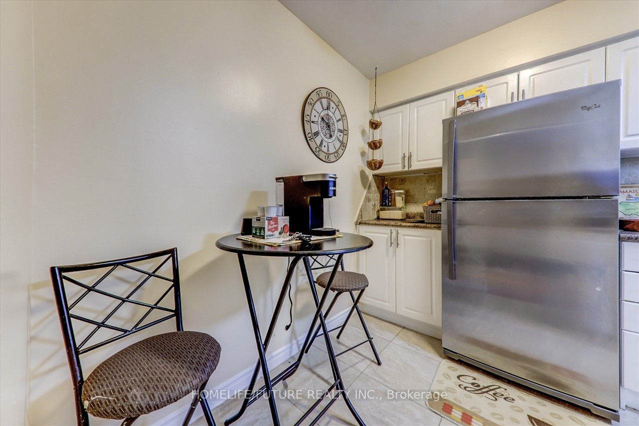 3420 Eglinton Ave E, #608